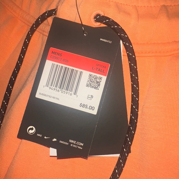 Nike Sportswear Tech Fleece Washed Shorts - Picture 2 of 4